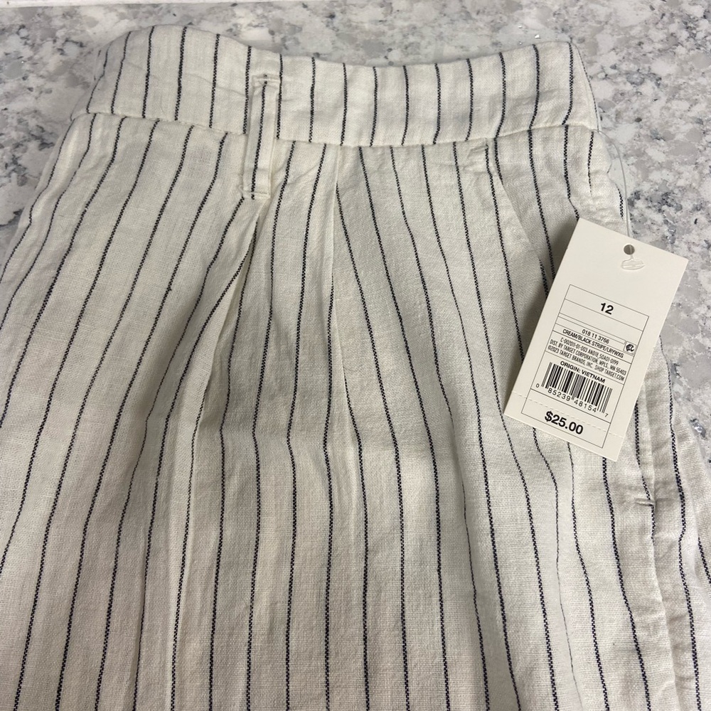 A New Day Striped Linen Blend Shorts (12) - Picture 2 of 7